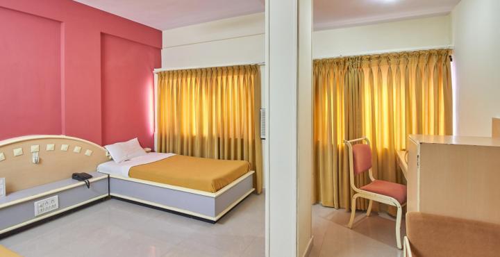 Hotel Aditya Rádzskot Kültér fotó